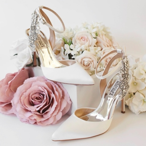 Badgley Mischka | Blanca Strappy Crystal
Stilettos | 8.5 - Picture 4 of 11